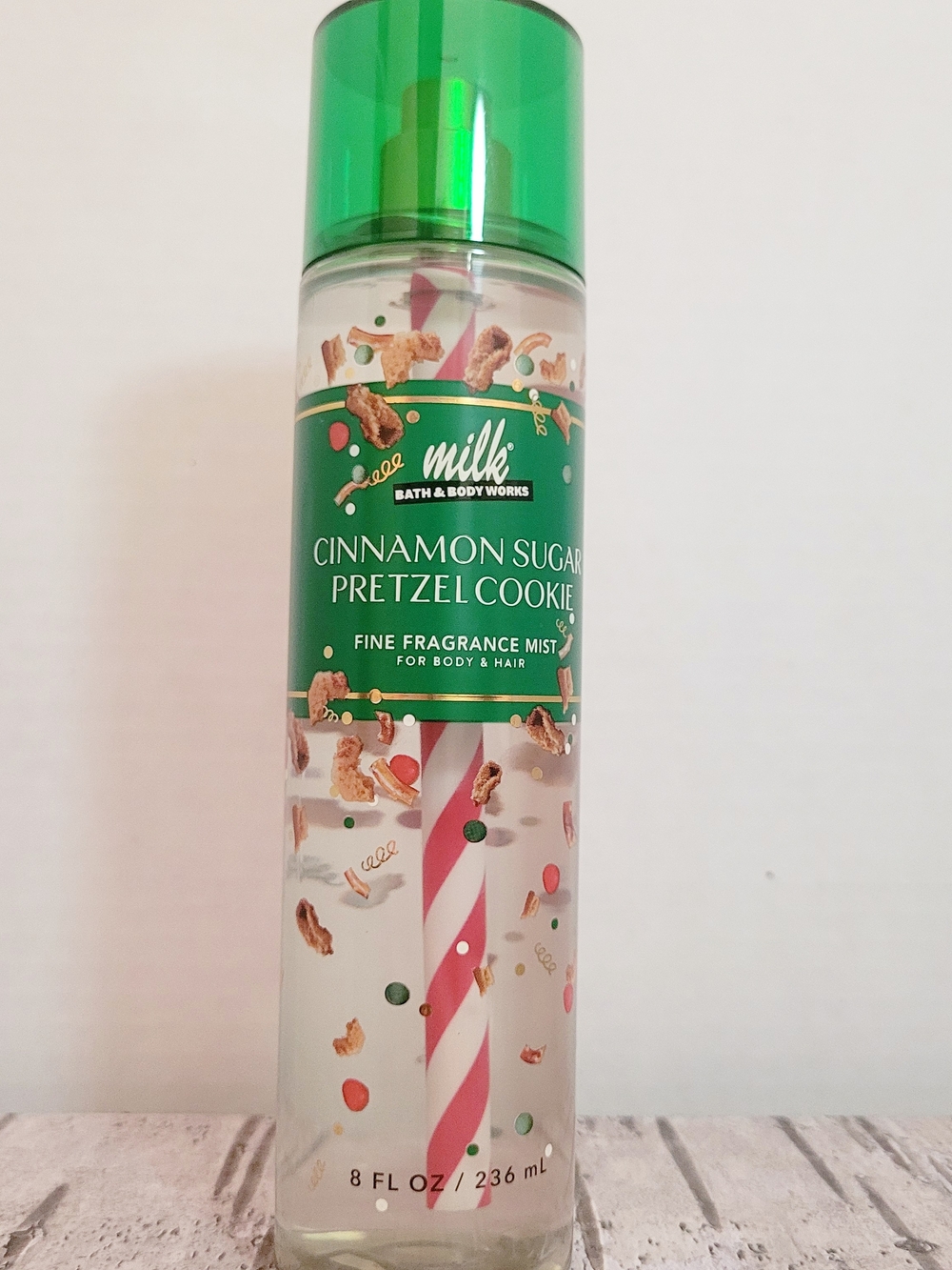 Cinnamon Sugar Pretzel Cookie Bath & Body Works Set - Picture 2 of 6